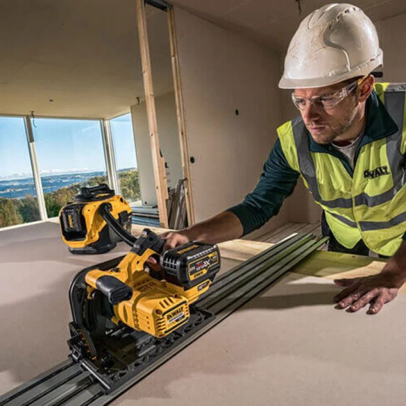 DeWALT XR FLEXVOLT Li-ion 54V Cordless Plunge Circular Saw, 2500–4200 RPM, 165 x 20 mm, TSTAK Case, 4.7 kg (without battery and charger) (DCS520NT)