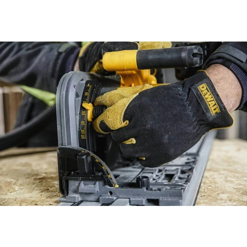DeWALT XR FLEXVOLT Li-ion 54V Cordless Plunge Circular Saw, 2500–4200 RPM, 165 x 20 mm, TSTAK Case, 4.7 kg (without battery and charger) (DCS520NT)
