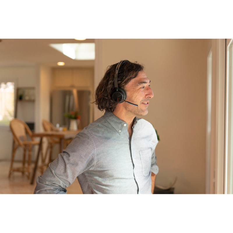Poly Voyager Focus 2 Stereo On-ear computer headset, USB-A, Bluetooth, omnidirectional, ANC, Acoustic fence, black (76U46AA)