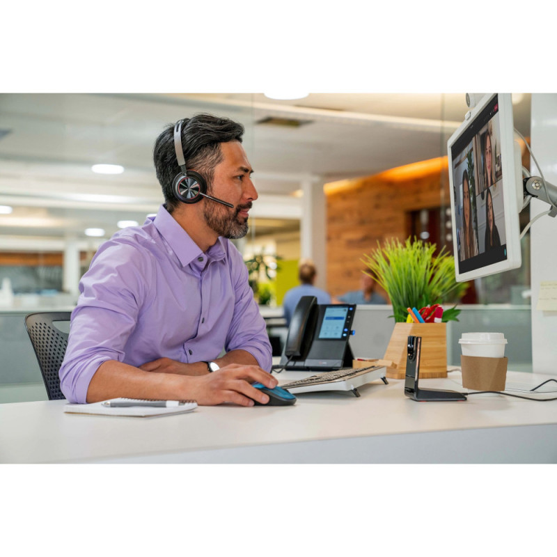 Poly Voyager Focus 2 Stereo On-ear computer headset, USB-A, Bluetooth, omnidirectional, ANC, Acoustic fence, black (76U46AA)