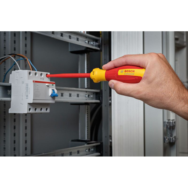 Bosch Викрутка Bosch Professional, PZ3x125мм, VDE (1.600.A02.ND3) Bosch Викрутка Bosch Professional, PZ3x125мм, VDE (1.600.A02.ND3)