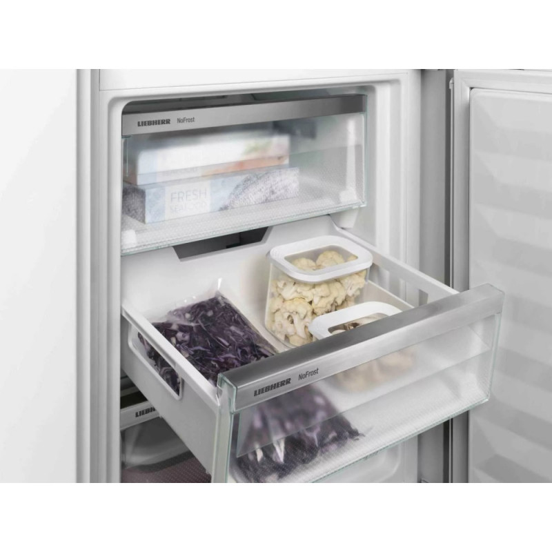 Liebherr Ref with bottom freezer, 177x55.9х54.6, ref-182L, freez.-67L, 2doors, A++, NF, ice maker, display int, white (ICND5133)