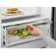 Electrolux Холодильник с нижн. мороз., холод.отд.-244л, мороз.отд.-94л, А+, NF, инв., диспл внутр., зона св-ти, черный+стекло (RNT7ME34K1)