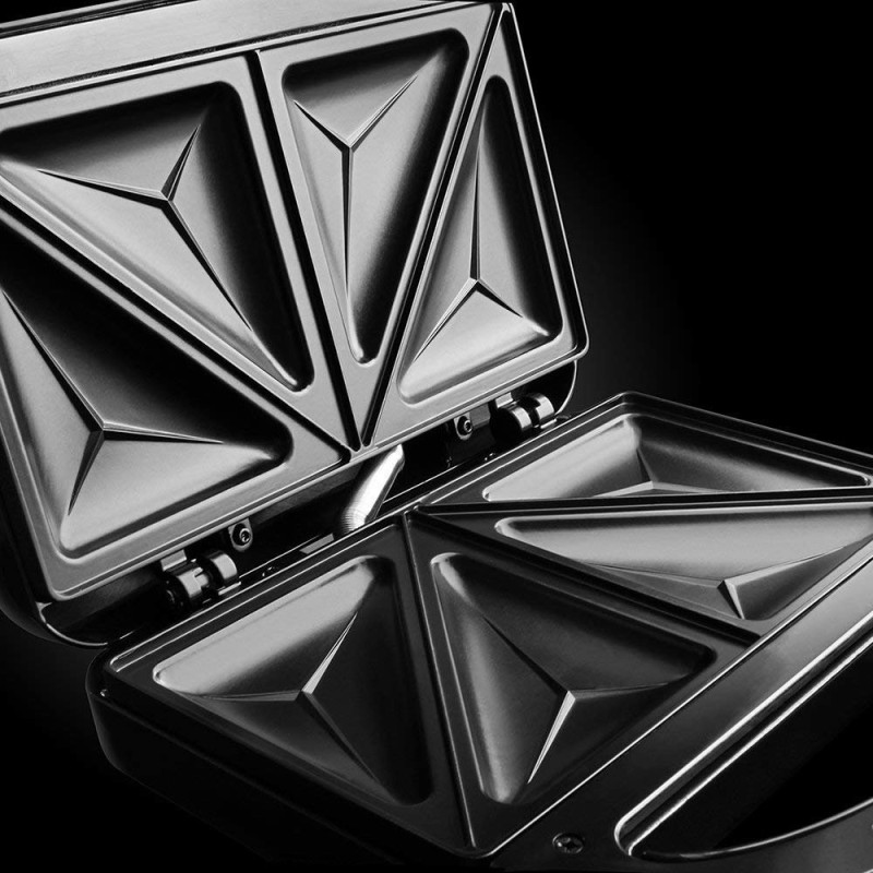 Russell Hobbs sandwich maker 700W, 1 plate-sandwich, teflon, device body-stainless steel/plastic, black (24530-56)