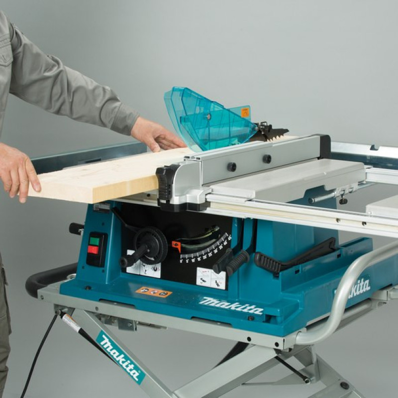 Makita 2704N