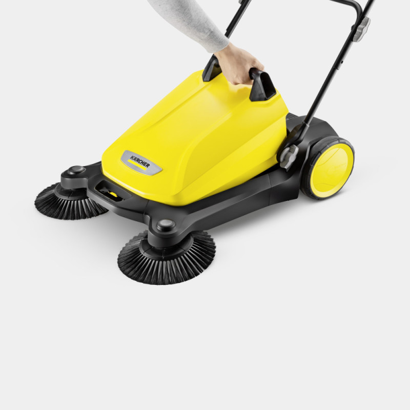 Karcher Подметальная машина S 4 Twin ручная, захват 68см, контейнер 20л, вес 10.2кг