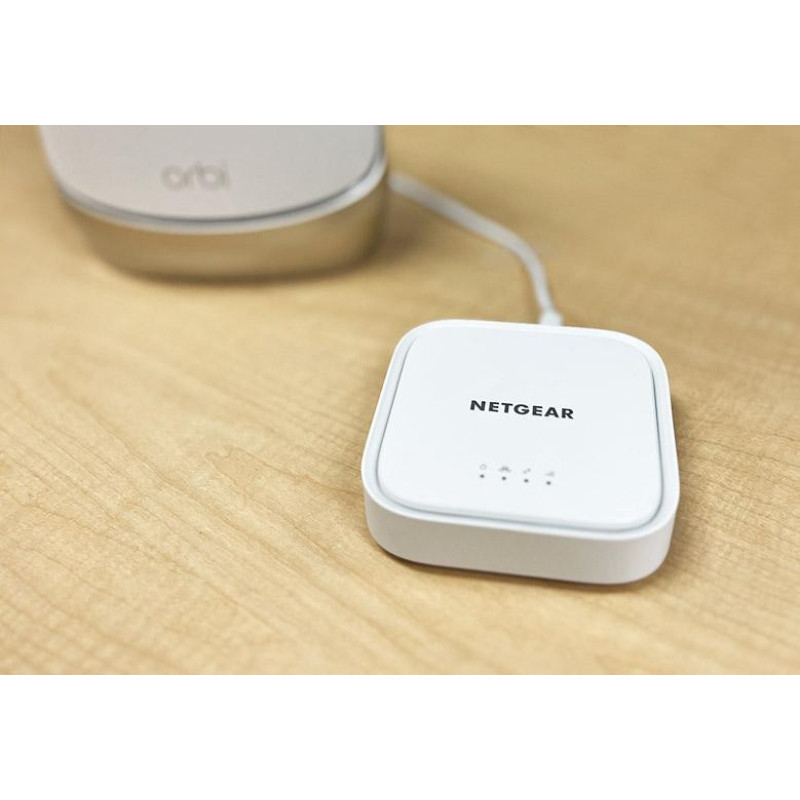 NETGEAR 4G/LTE Модем/Маршрутизатор LM1200, LTE CAT 4, 1xGE LAN, 1xGE WAN, 1xUSB-C, 2xTS-9 (LM1200-100EUS)