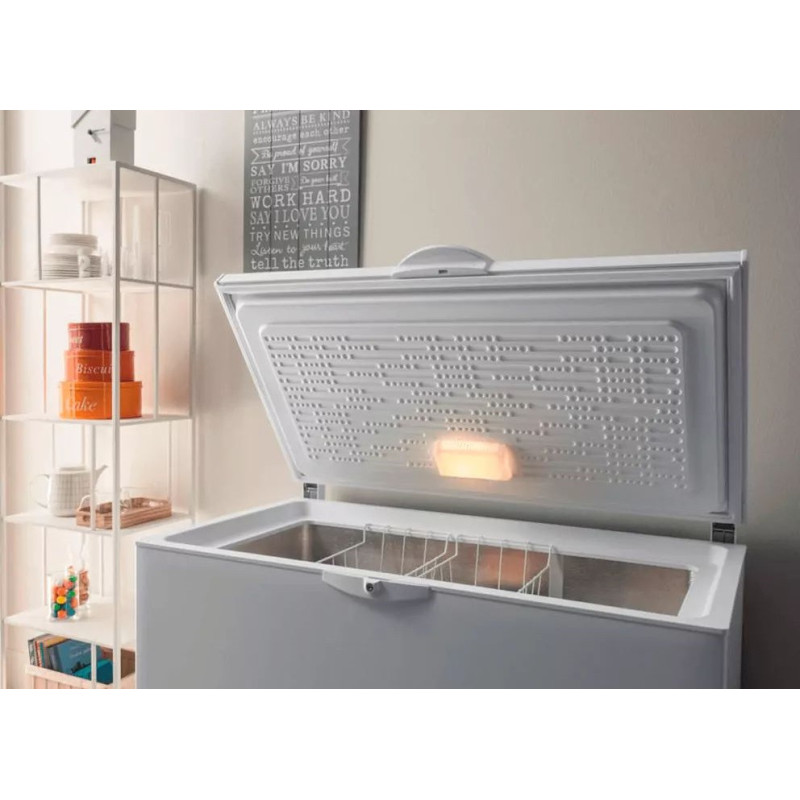 Indesit Chest freezer 92x140,5x70, 390L, A+, ST, white (OS1A400H1)