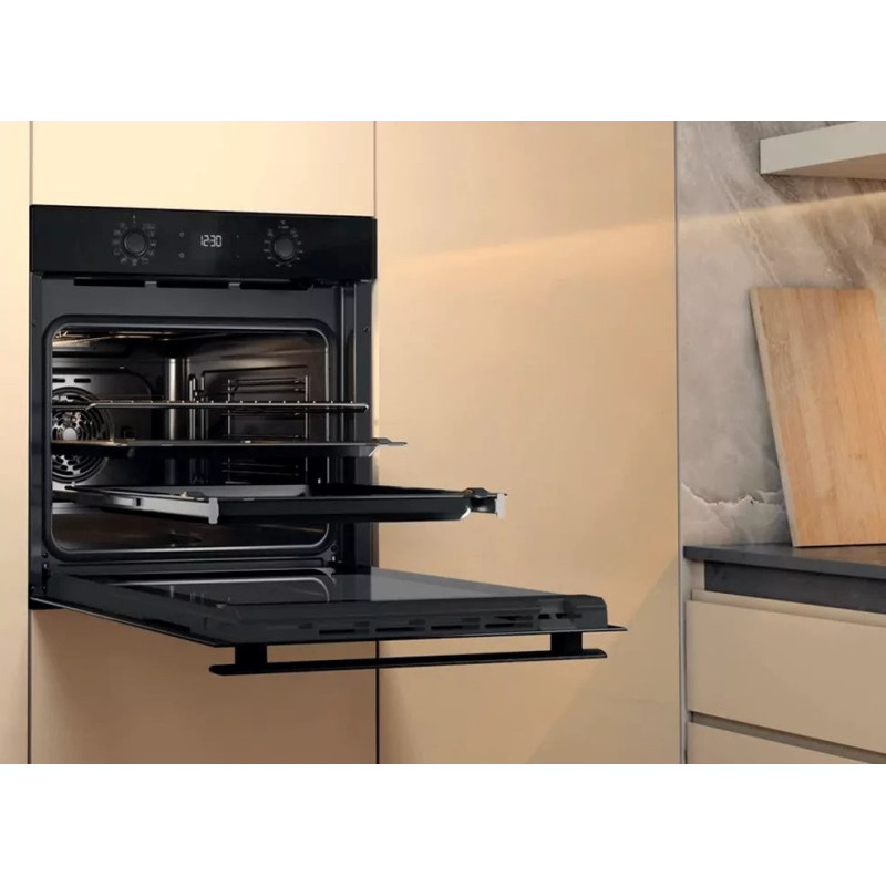 Whirlpool Духова шафа електрична, 71л, A+, дисплей, конвекція, телескопічні напрямні, чорний (OMR58HU1B)