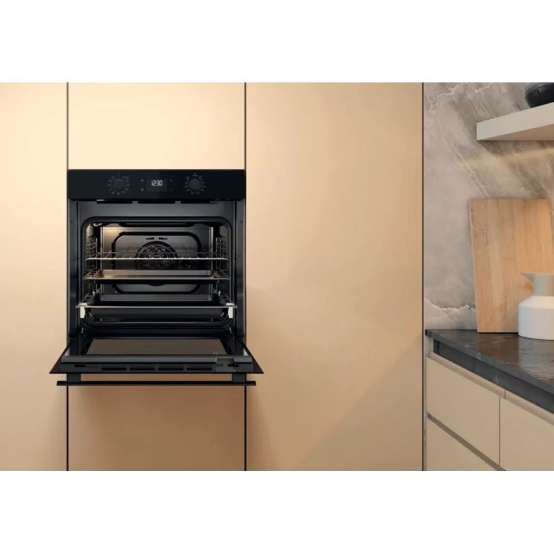 Whirlpool Духова шафа електрична, 71л, A+, дисплей, конвекція, телескопічні напрямні, чорний (OMR58HU1B)