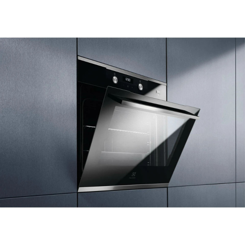 Electrolux Electrolux oven electrical, 72l, A, steam, display, convection, telescopic rails, black+inox (KODEH70X)