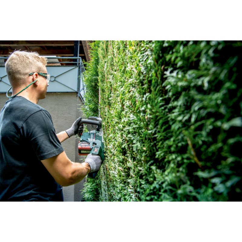 Metabo Cordless Hedge Trimmer HS 18 LTX BL 55, 18V, 55cm, cut 21mm, cutting length 50cm, 4kg (601722850)
