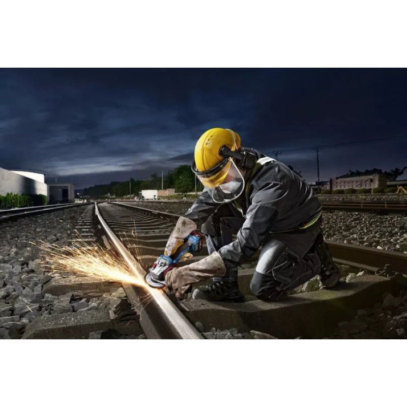 Bosch cordless angle grinder GWS 18V-11 125mm 18V 2x5A h 0-9000 rpm 1.7kg case spare part GAL1880CV (0.601.9N4.103)