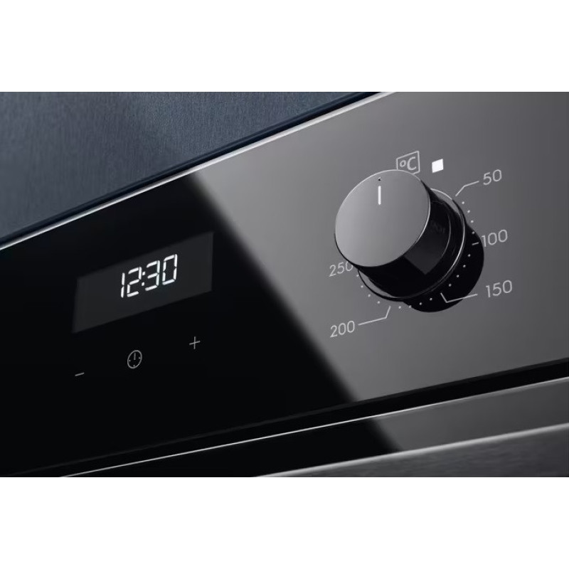 Electrolux Духовой шкаф электрический, 65л, A, дисплей, конвекция, телескопические направляющие, черный (EOF5C50BZ)
