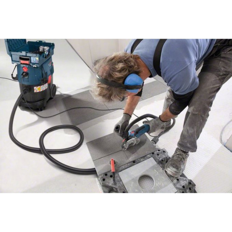 Bosch Пылесос профессиональный GAS 35 L SFC+, 1200Вт, 254мБар, контейнер 35л, 11.6кг (0.601.9C3.000)