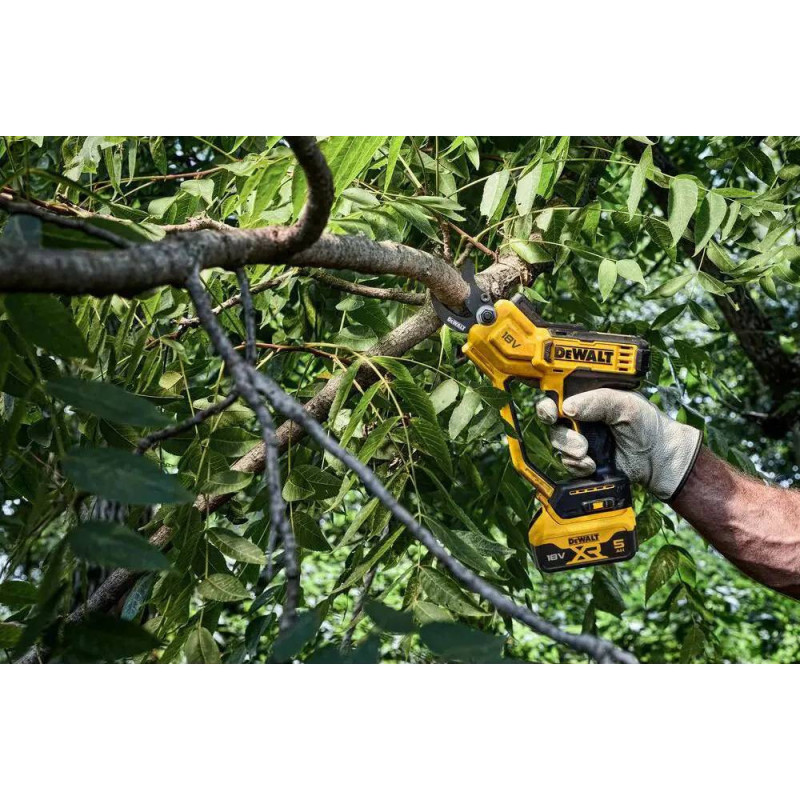 DeWALT cordless pruner 18V XR d cut 32mm 1.37kg without battery and ZP (DCMPP568N)