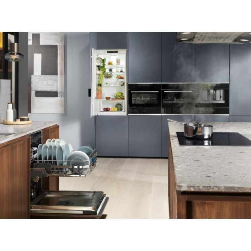 Electrolux Варочная поверхность индукционная, 60см, расширенная зона, термощуп, Fry sensor, сенсорный дисплей, Hob2Hood, графит (EIS6648)