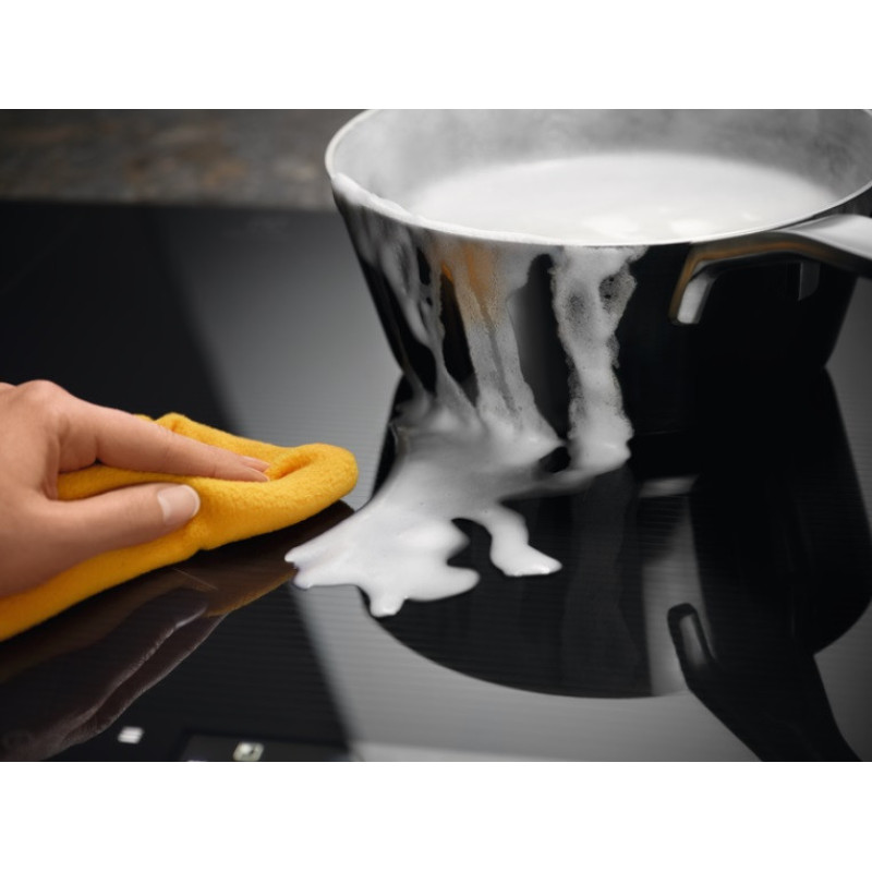 Electrolux Варочная поверхность индукционная, 60см, расширенная зона, термощуп, Fry sensor, сенсорный дисплей, Hob2Hood, графит (EIS6648)