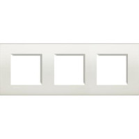 BTicino LivingLight Рамка, 3 поста, колір білий