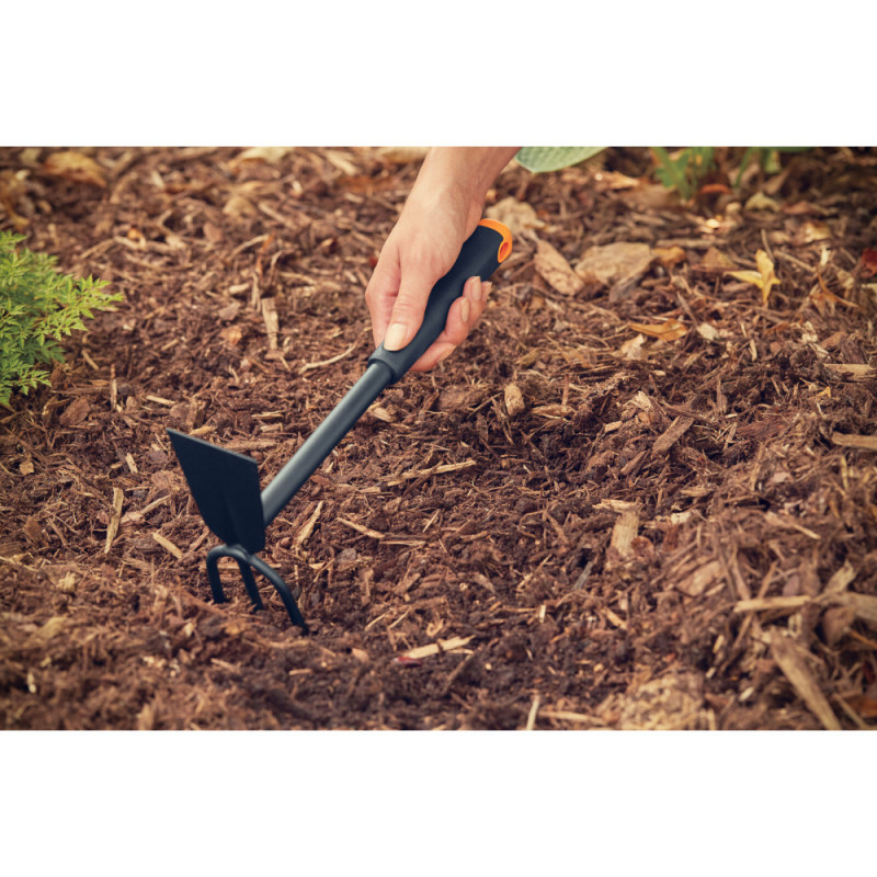 Fiskars Ergo Cultivator Hoe (1027030)