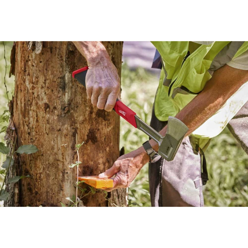 Milwaukee utility axe fiberglass handle 66 cm (4932498629)