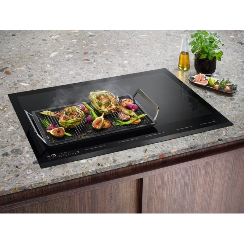 Electrolux Варочная поверхность индукционная, 78см, расширенная зона, Hob2Hood, 6 конфорок, черный (EIV87675)