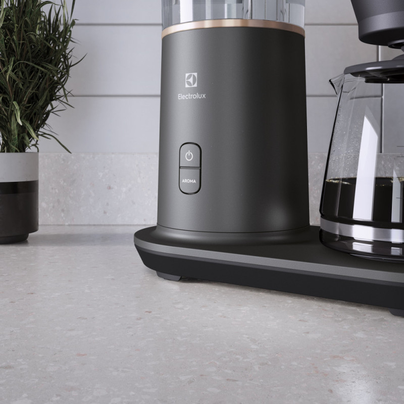Electrolux Coffe maker drip, 1,25L, ground , black (E7CM1-4MTM)