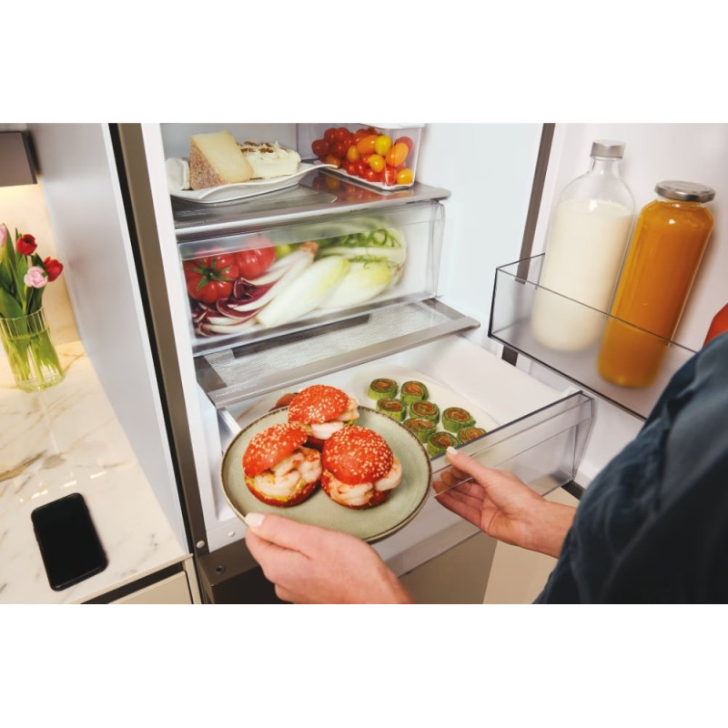 Candy Ref with bottom freezer, 205x66.7х60, ref-289L, freez.-120L, 2doors, А++, NF, fresh zone, inox (ECN2CQTEX206)