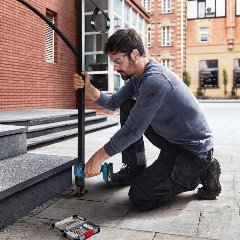 Bosch Cordless Drill Screwdriver GSR 185-LI, 18V 2х2.0 Ah, 50Nm, 20+1, 500/1900rpm, 0.9kg (0.601.9K3.000)