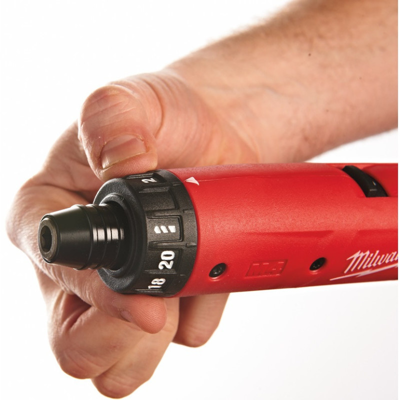 Milwaukee Викрутка акумуляторна Milwaukee 4В 2х2А·год 5Нм 200об/хв сумка та ЗП 0.5кг (4933440475)