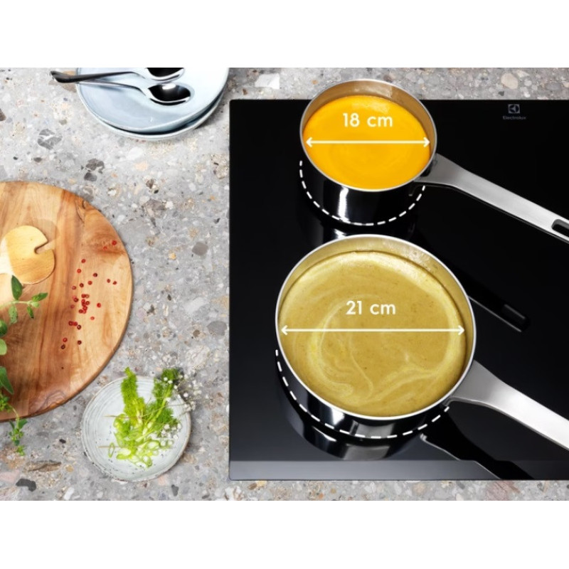 Electrolux Варочная поверхность индукционная, 71см, расширенная зона, Hob2Hood, черный (EIV734)