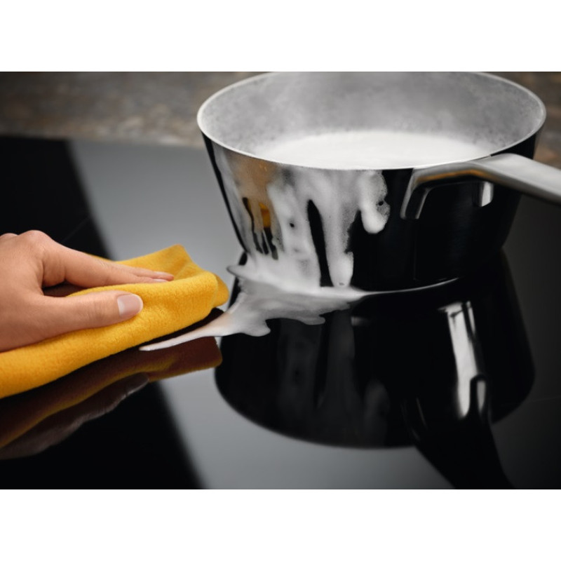 Electrolux Варочная поверхность индукционная, 71см, расширенная зона, Hob2Hood, черный (EIV734)