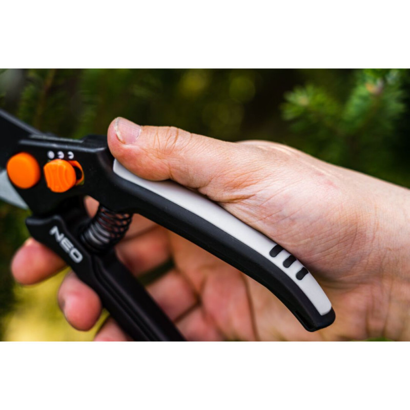 Neo Tools Planar secateurs, cutting d 15mm, 185mm, 164g (15-200)