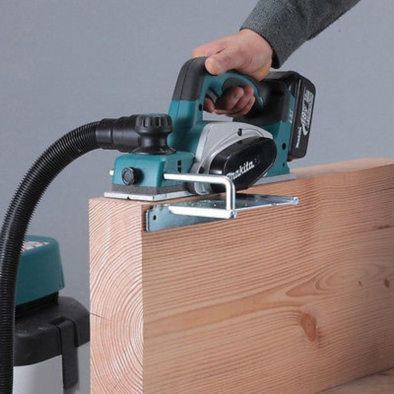 Makita Рубанок DKP180Z аккум., 18В, 14000 об/мин, 82 мм, 2мм, 3.4 кг, SOLO