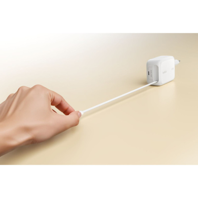 Зарядное устройство Belkin 2xUSB-C 67W GaN PD3.2 PPS + built-in cable USB-C 1.0m white (WCH022KQWH)