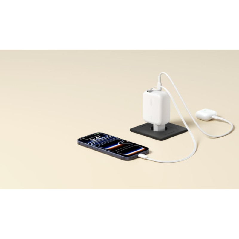 Зарядное устройство Belkin 2xUSB-C 67W GaN PD3.2 PPS + built-in cable USB-C 1.0m white (WCH022KQWH)