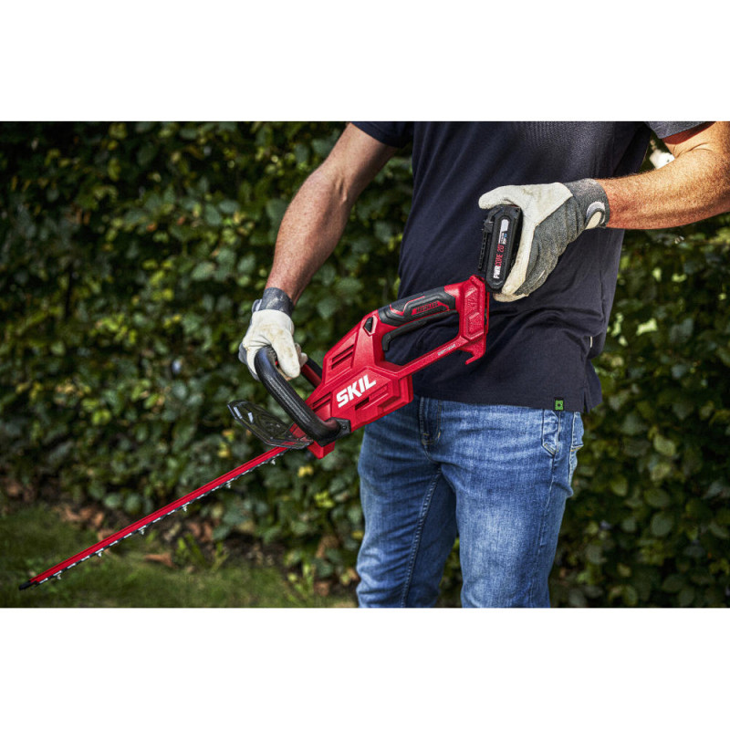 Skil 0440 CA бездротовий безщітковий кущоріз 20 В акумулятор 1x2,5 А·год 55 см хід різання 20 мм 2,15 кг (GH1E0440CA+BC1E3110AA)