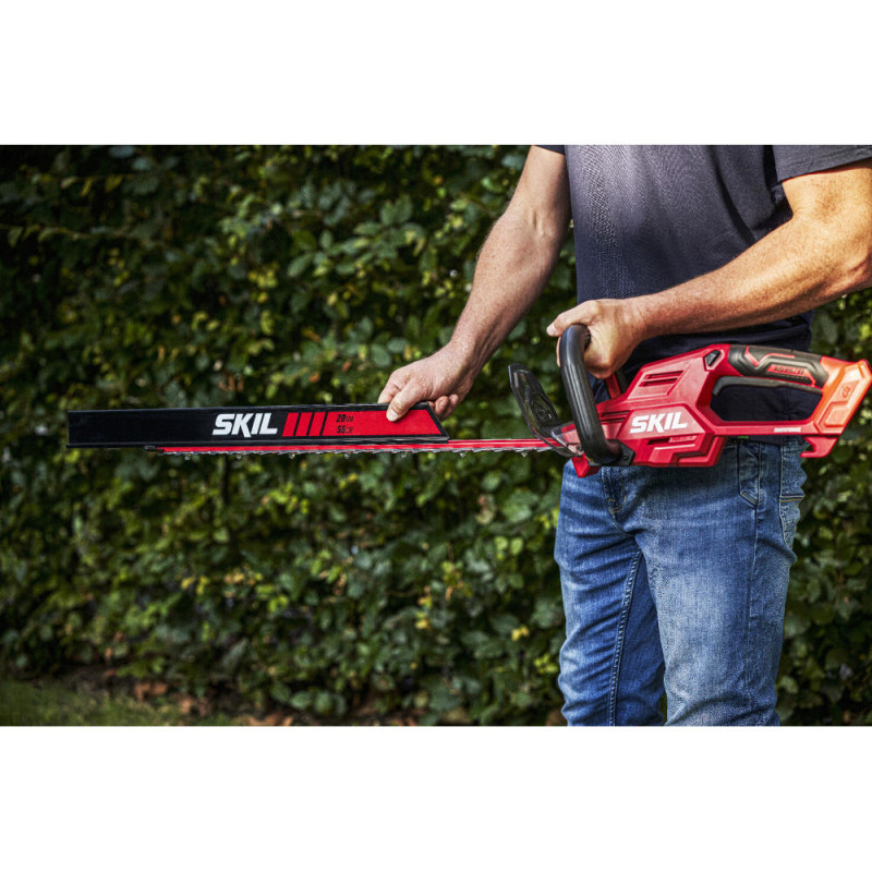 Skil 0440 CA бездротовий безщітковий кущоріз 20 В акумулятор 1x2,5 А·год 55 см хід різання 20 мм 2,15 кг (GH1E0440CA+BC1E3110AA)