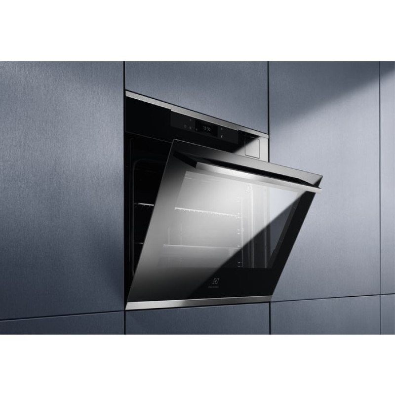 Electrolux Духовой шкаф электрический, 70л, А++, пар, дисплей, конвекция, ф-ция пароварки, телескопические направляющие, черный (KOABS39WX)