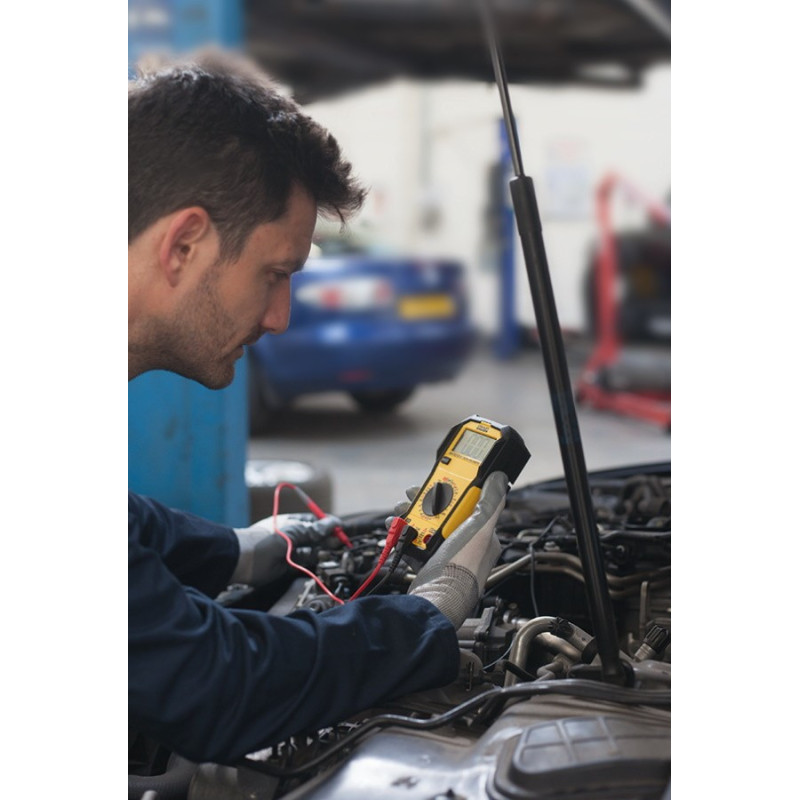 Stanley FatMax digital multimeter, 0-600V, wide LCD display (FMHT82565-0)