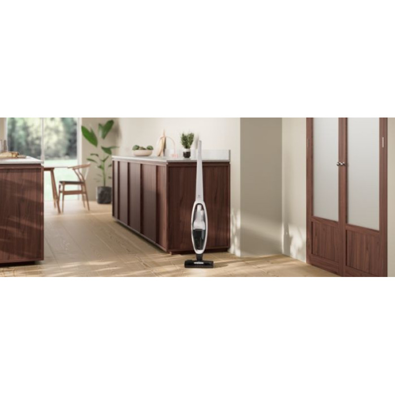 Electrolux cordless VC, dust cont -0.3l, battery operation up to 45min, weihgt-2.8kg, HEPA, 2in1, turbo brush, BRC, 2 nozzles, white (ES52CB18SH)