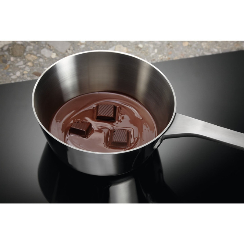 Electrolux Варочная поверхность индукционная, 60см, Hob2Hood, черный (EIT61443B)