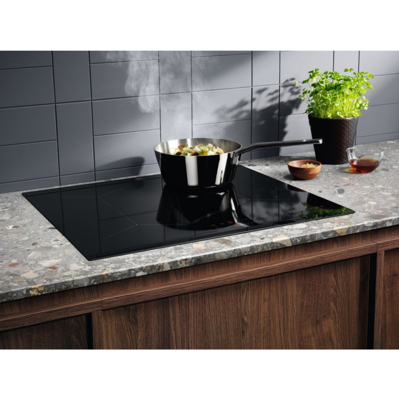 Electrolux Варочная поверхность индукционная, 60см, Hob2Hood, черный (EIT61443B)