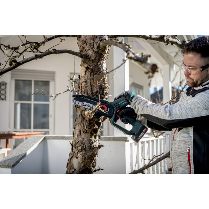 Metabo Пила ланцюгова акумуляторна MS 18 LTX 15 18В 1х2А·год шина 15см 5м/сек 2кг (600856500) Metabo Пила ланцюгова акумуляторна MS 18 LTX 15 18В 1х2А·год шина 15см 5м/сек 2кг (600856500)