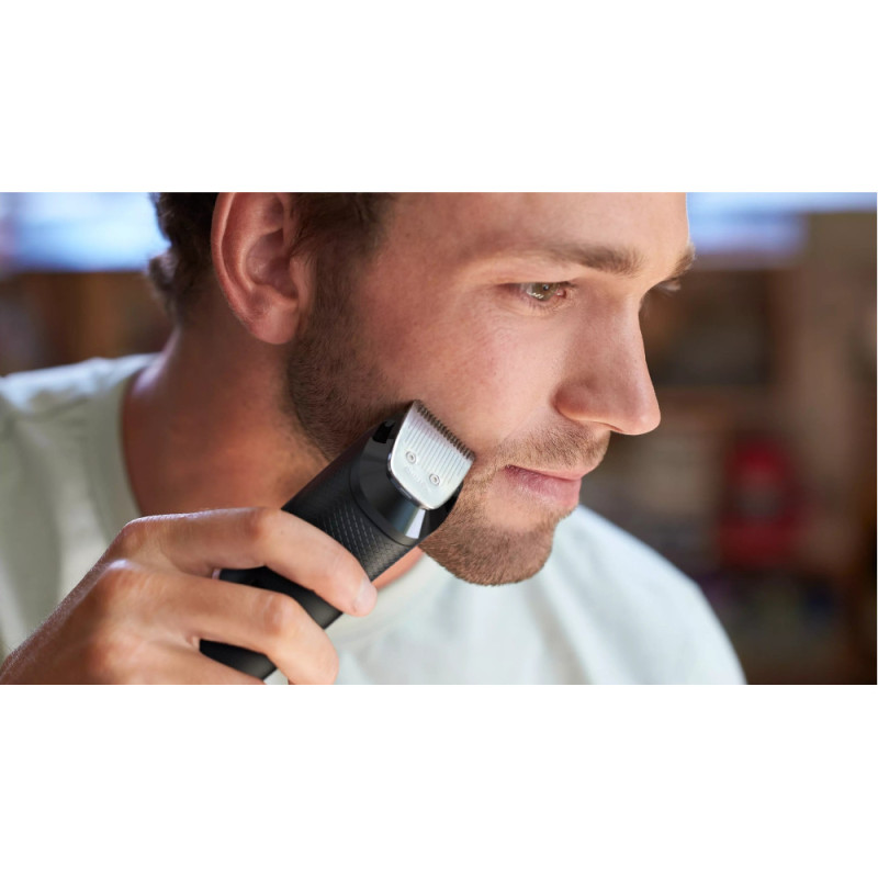 Philips Триммер Beardtrimmer series 5000 для бороды и усов, сеть+акум., насадок-2, чехол, сталь, черный (BT5515/70)