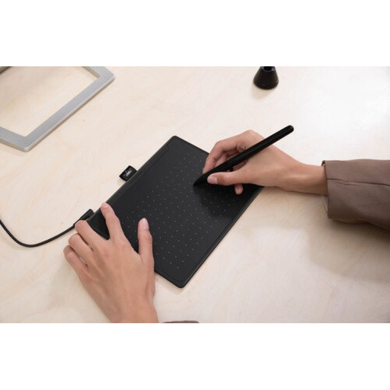 Huion Graphic Tablet with Cosmo Black (RTS-300)