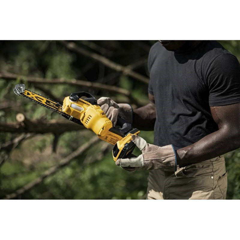 DeWALT Пила ланцюгова акумуляторна DeWalt 18В XR Li-lon акб 1х5А·год 15см 8.6м/с шина 20см ЗП 2.1кг (DCMPS520P1)