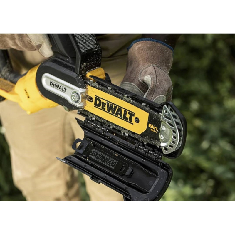 DeWALT Пила ланцюгова акумуляторна DeWalt 18В XR Li-lon акб 1х5А·год 15см 8.6м/с шина 20см ЗП 2.1кг (DCMPS520P1)
