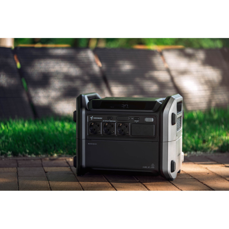 Segway Комплект Портативна електростанція CUBE 1000, 2584 Вт заг (R-Drive 4400 Вт), 1024 Вт/год, IPX3, BT, розширення ємності, швидка зарядка + портативна сонячна панель 2x100 Вт (AA.13.04.02.0004-ST2X100)