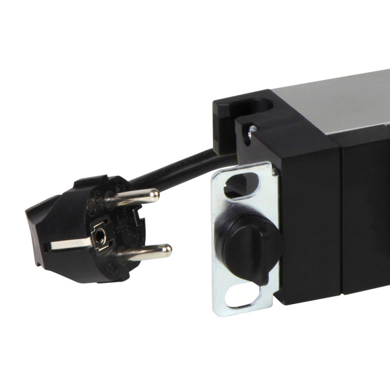 Legrand PDU 6 розеток 2К +3 німецький стандарт - шнур живлення 3м, 19'', 16А (646806)